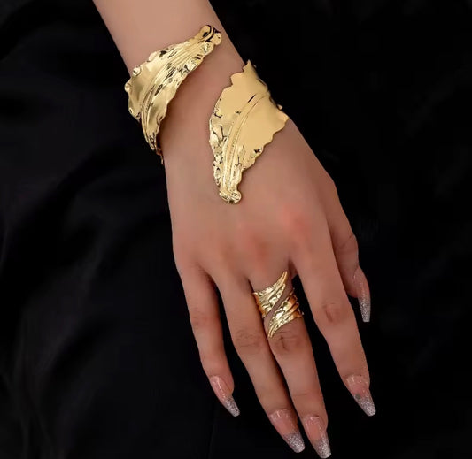 Leaf opening bracelet & Ring set