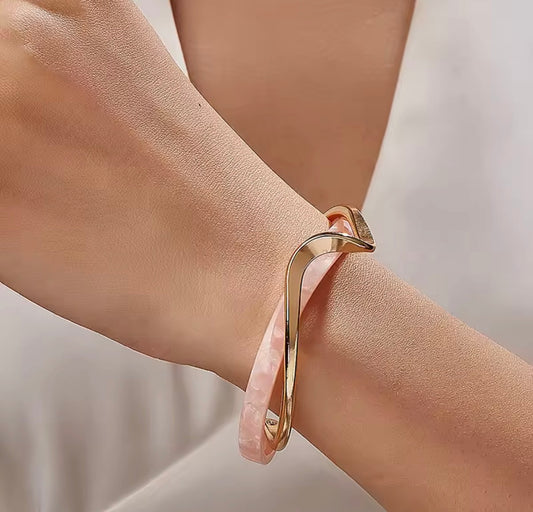 Women’s Acrylic Bracelets With  Board Bend Metal bangles