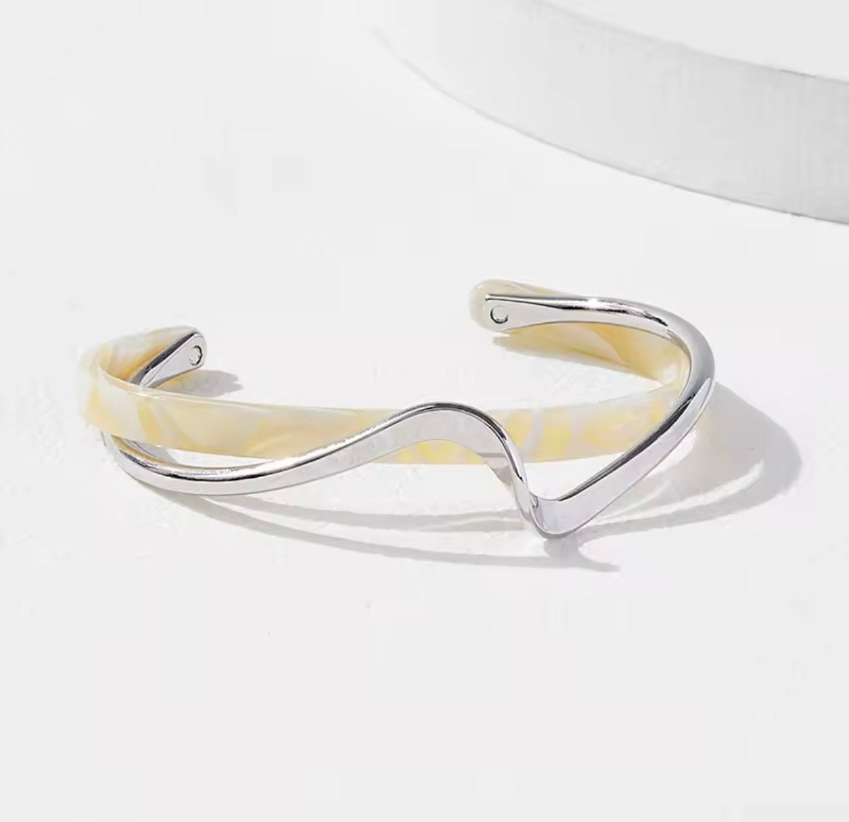 Women’s Acrylic Bracelets With  Board Bend Metal bangles